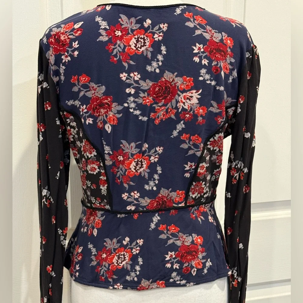 Free People Navy Floral Tie Front Peplum Blouse Boho Top Size M - Picture 6 of 9